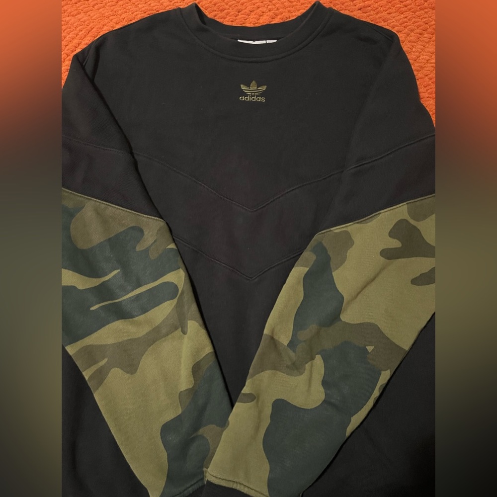 Adidas camo pullover